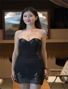 滋润岳的性饥渴花落伴官途/嫂子的职业中字在线观看bd